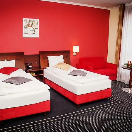 U Zvonu Hotel 4*