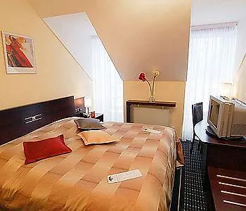 Hotel U Zvonu 4*