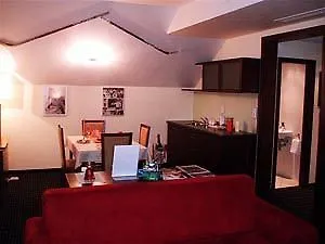 U Zvonu Hotel 4*