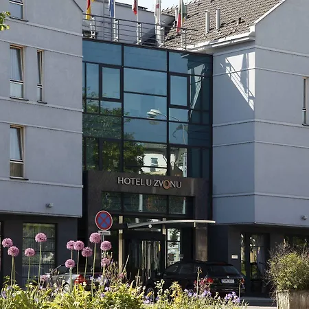 U Zvonu Hotel 4*